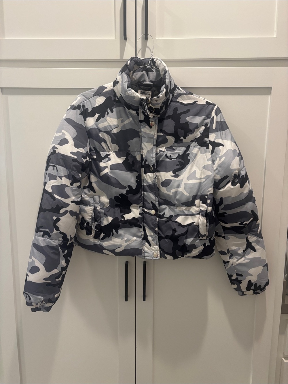 superdown Grey White Black Camo Cropped Puffer